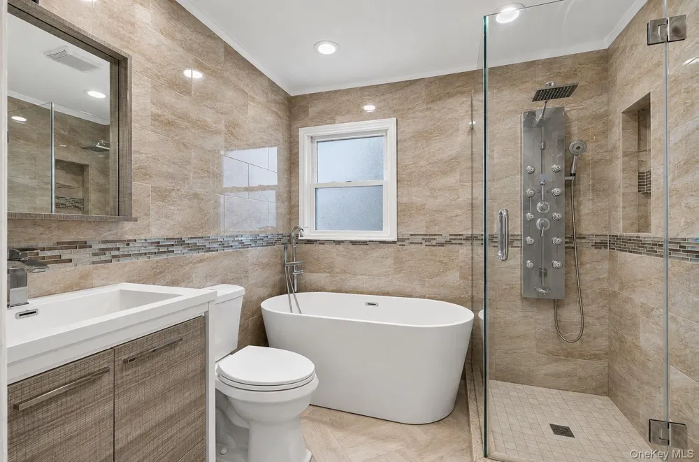 224-20 92nd Avenue Queens Village, NY 11428