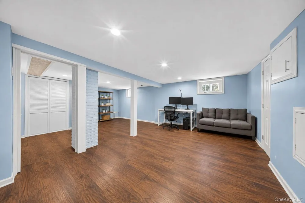 224-20 92nd Avenue Queens Village, NY 11428