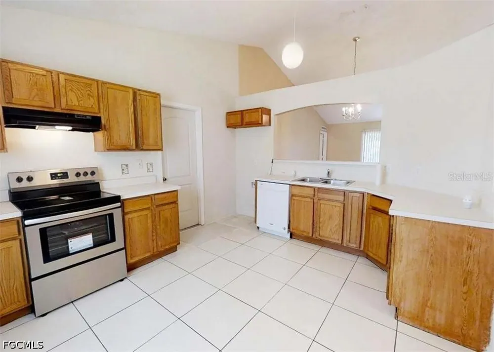 Eldron Avenue Deltona, FL 32738