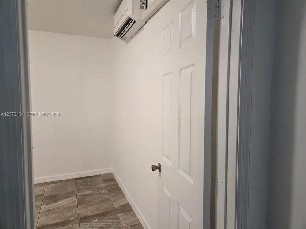 4381 Purdy Ln #2 Palm Springs, FL 33406