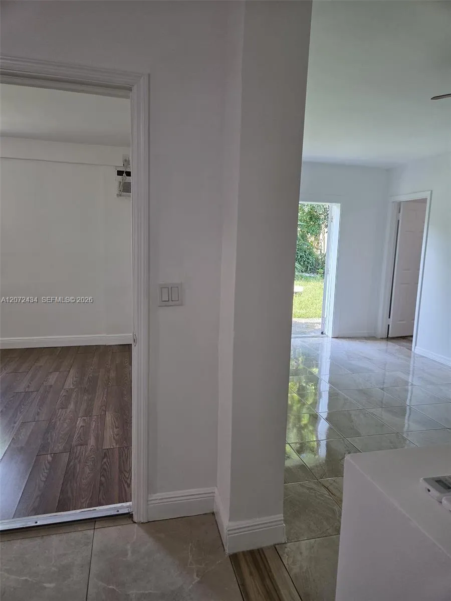 4381 Purdy Ln #2 Palm Springs, FL 33406
