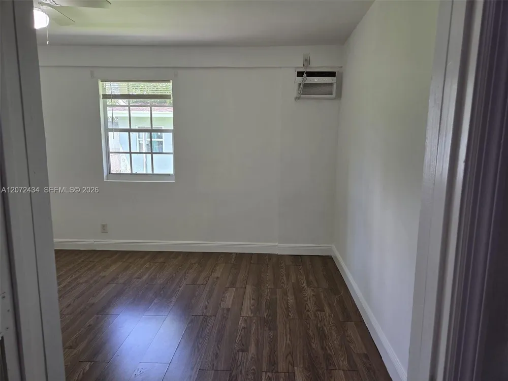 4381 Purdy Ln #2 Palm Springs, FL 33406