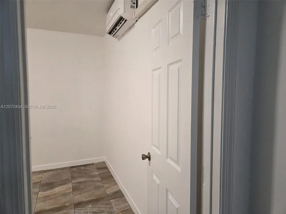 4381 Purdy Ln #2 Palm Springs, FL 33406
