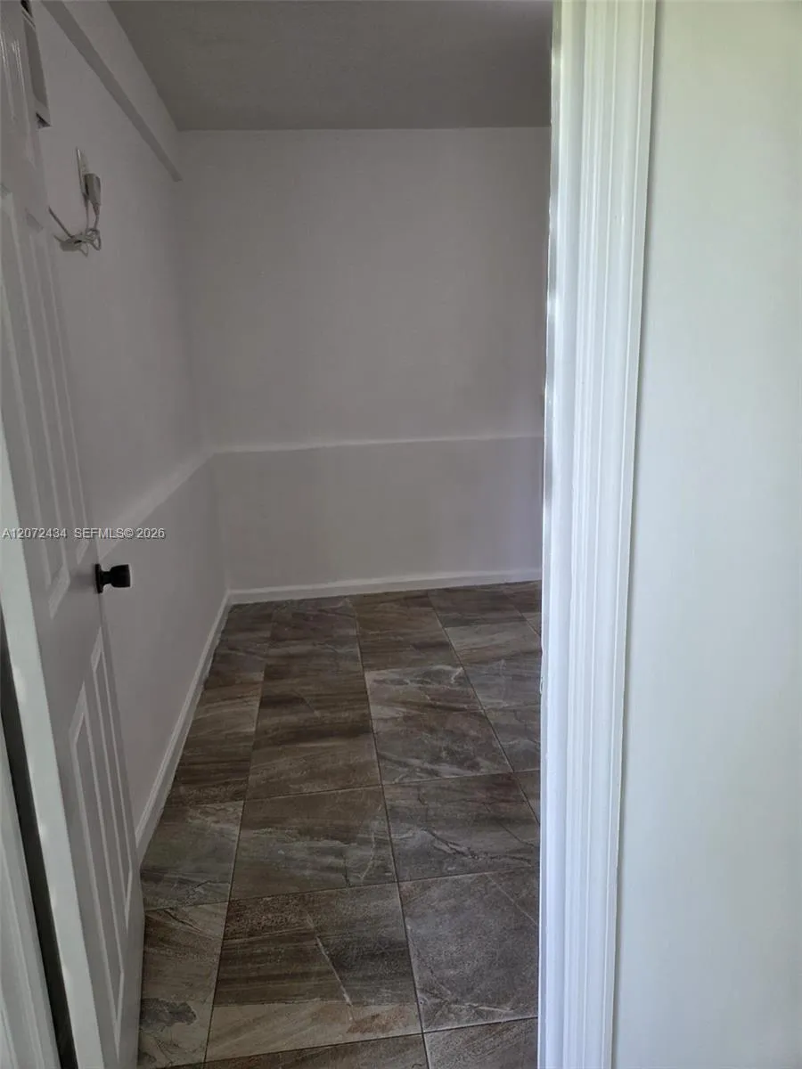 4381 Purdy Ln #2 Palm Springs, FL 33406