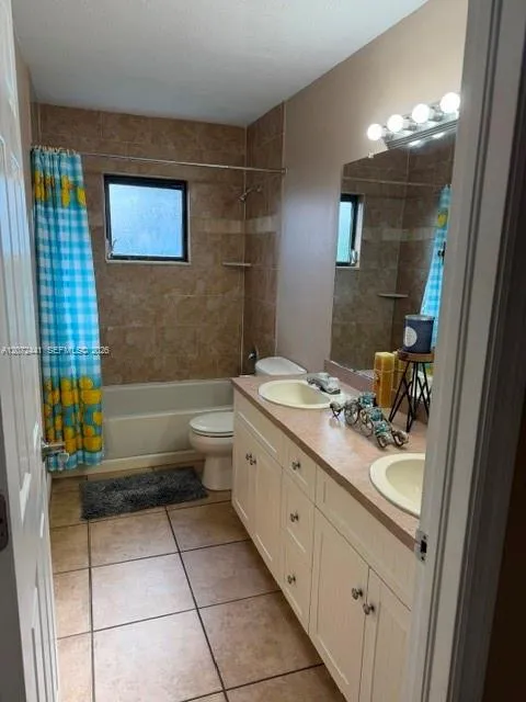 322 SE 46 Lane Cape Coral, FL 33904