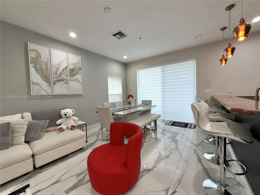 2851 W Prospect Rd #704 Tamarac, FL 33309