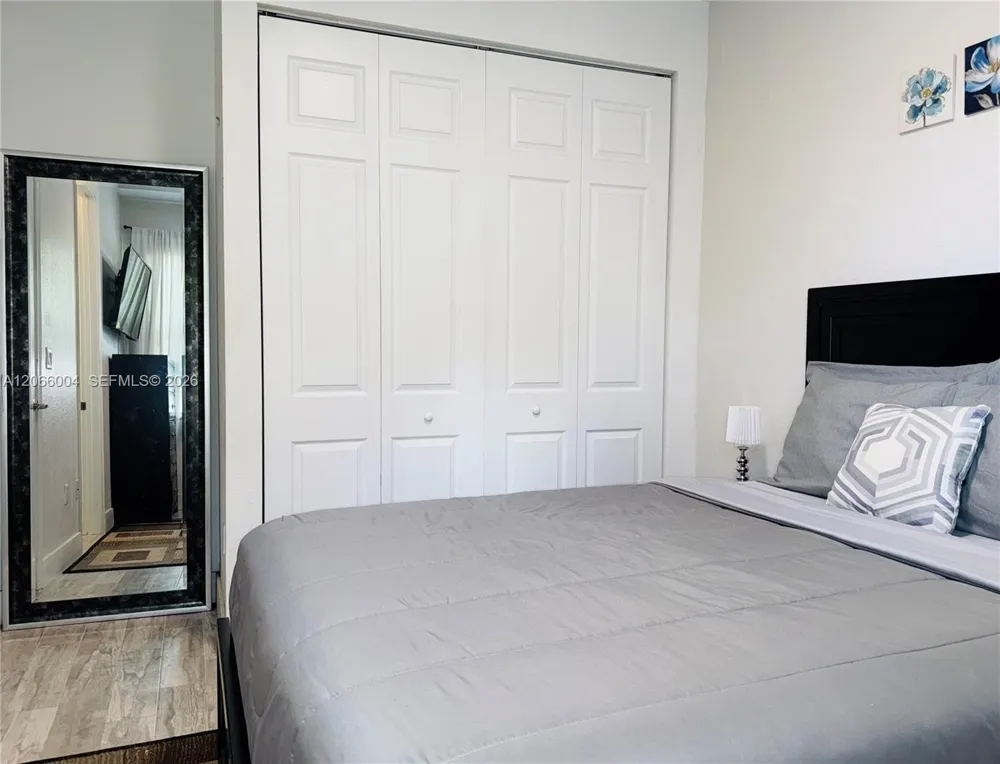 2851 W Prospect Rd #704 Tamarac, FL 33309