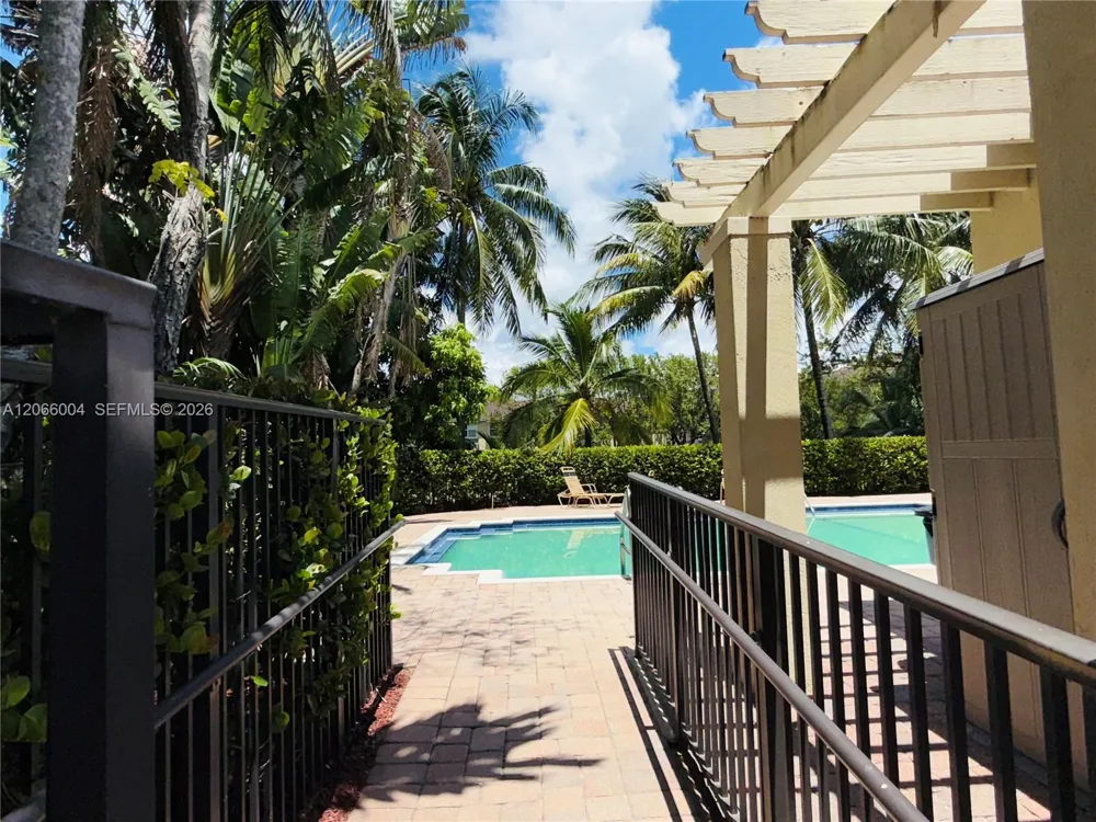 2851 W Prospect Rd #704 Tamarac, FL 33309