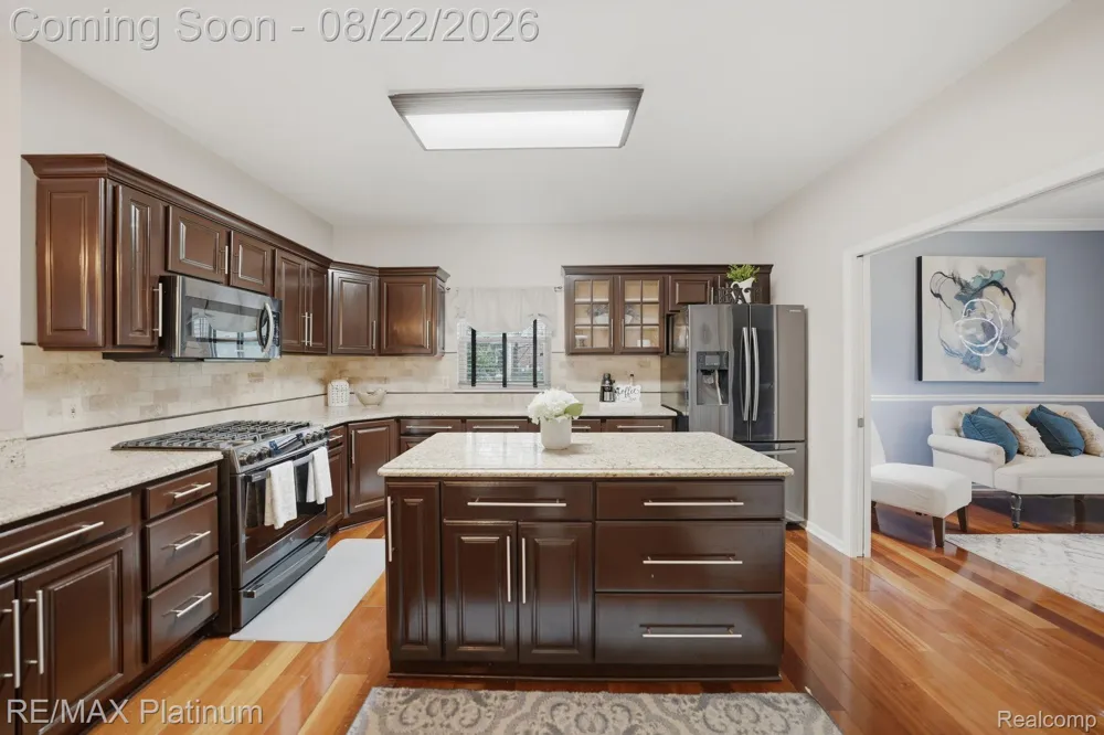 8927 Lantree Drive Hartland Township, MI 48855