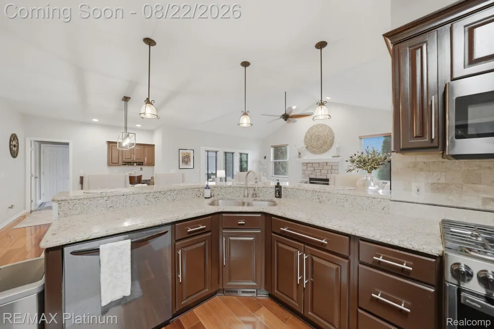 8927 Lantree Drive Hartland Township, MI 48855