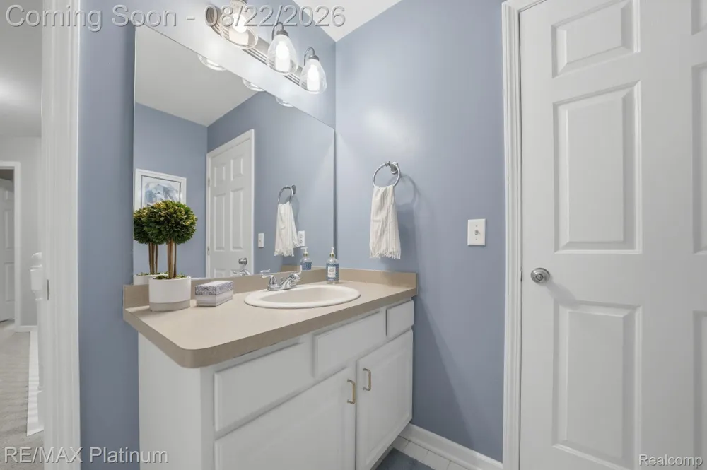 8927 Lantree Drive Hartland Township, MI 48855