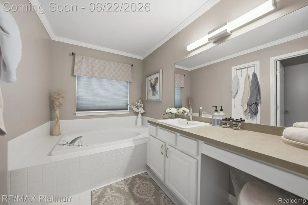 8927 Lantree Drive Hartland Township, MI 48855