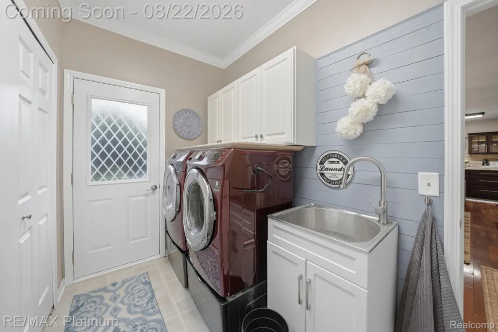 8927 Lantree Drive Hartland Township, MI 48855