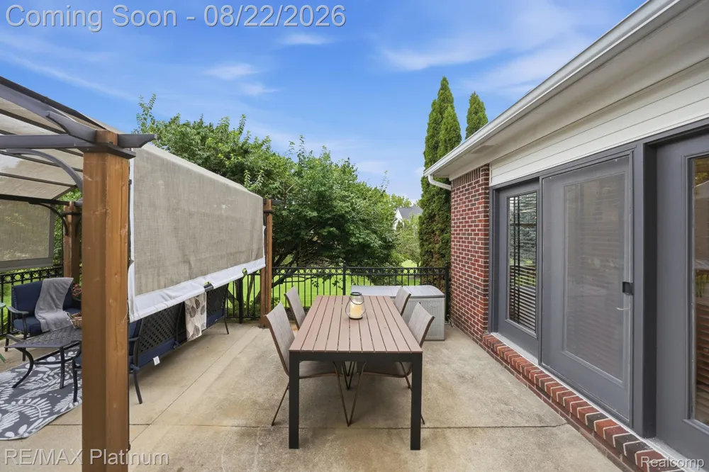 8927 Lantree Drive Hartland Township, MI 48855
