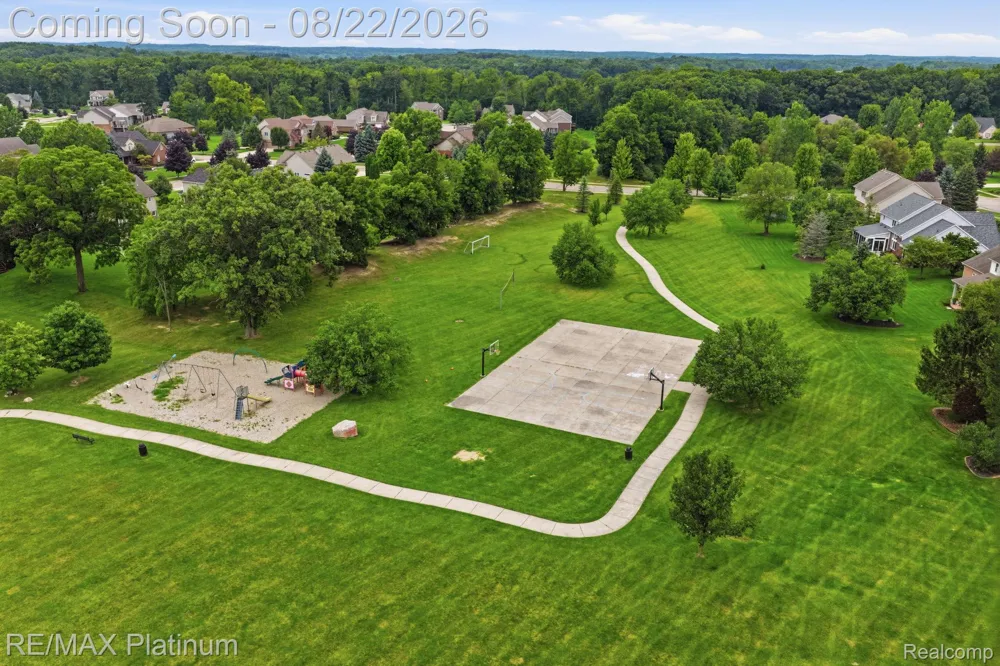 8927 Lantree Drive Hartland Township, MI 48855