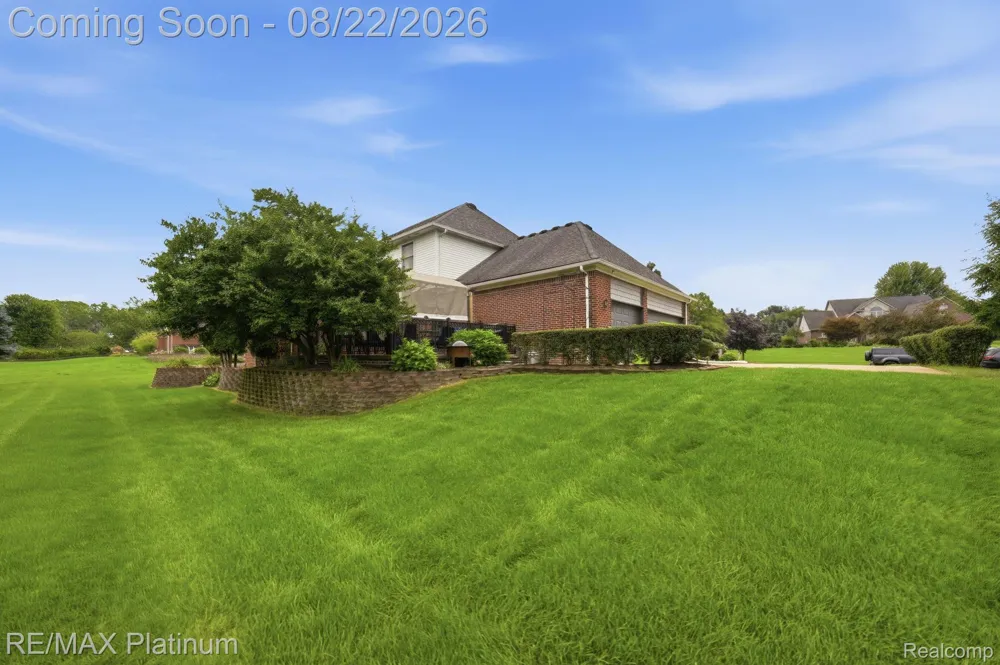 8927 Lantree Drive Hartland Township, MI 48855
