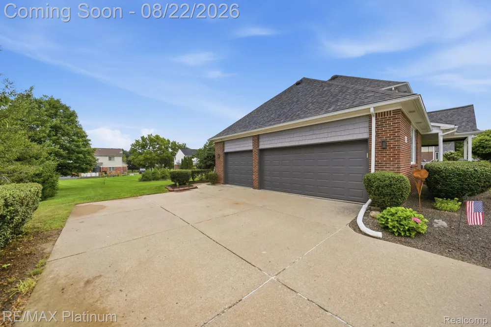 8927 Lantree Drive Hartland Township, MI 48855