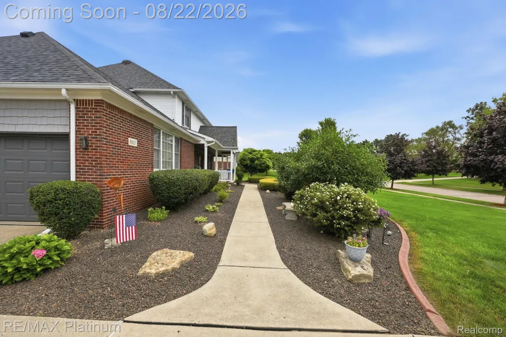 8927 Lantree Drive Hartland Township, MI 48855