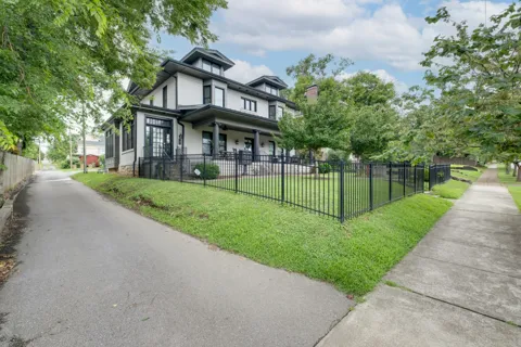 1707 Blair Blvd #202