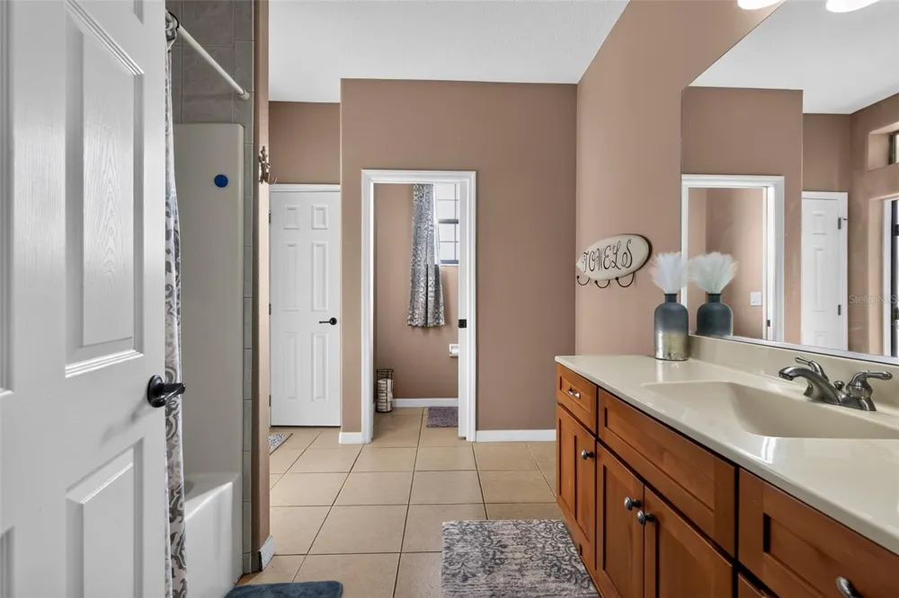 4027 C 470 Lake Panasoffkee, FL 33538