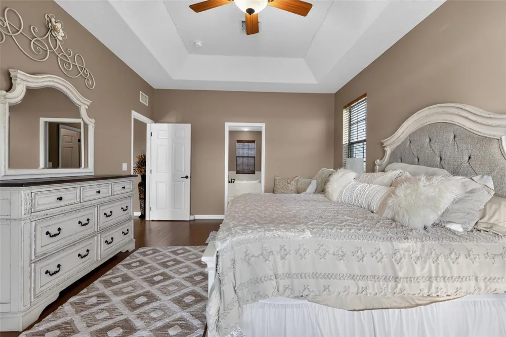 4027 C 470 Lake Panasoffkee, FL 33538