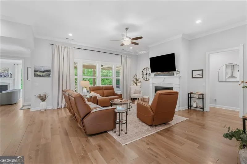 94 Vandiver CT Acworth, GA 30101