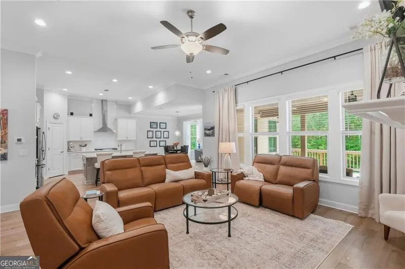 94 Vandiver CT Acworth, GA 30101