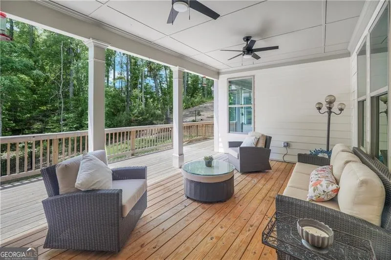 94 Vandiver CT Acworth, GA 30101