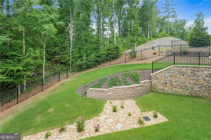 94 Vandiver CT Acworth, GA 30101