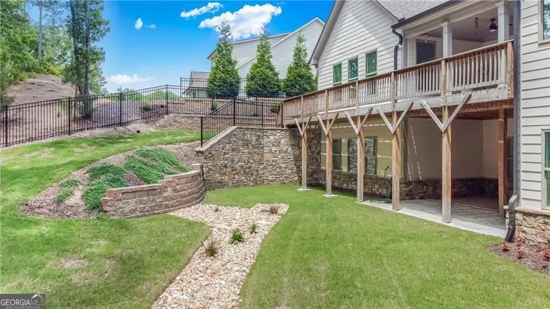 94 Vandiver CT Acworth, GA 30101