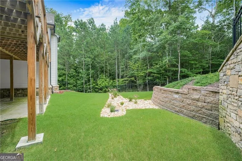 94 Vandiver CT Acworth, GA 30101