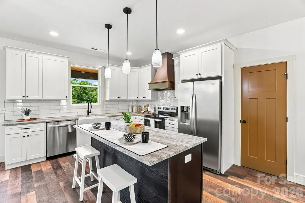 30 Johnny Roberts Road Alexander, NC 28701
