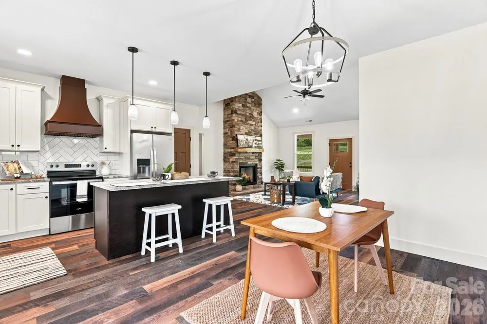 30 Johnny Roberts Road Alexander, NC 28701