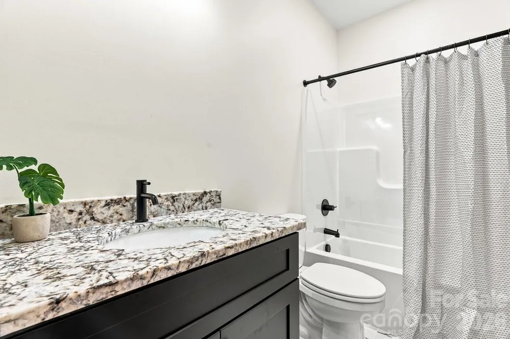30 Johnny Roberts Road Alexander, NC 28701