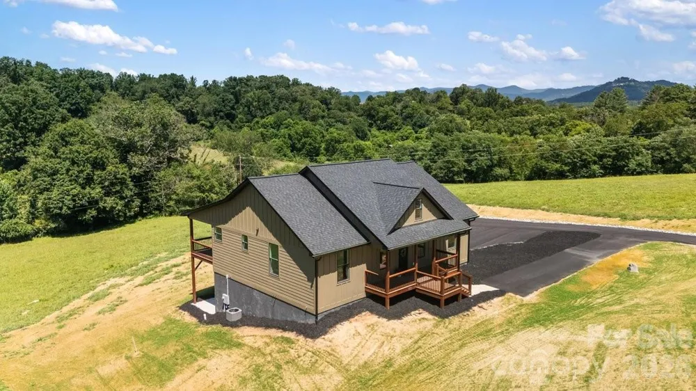 30 Johnny Roberts Road Alexander, NC 28701