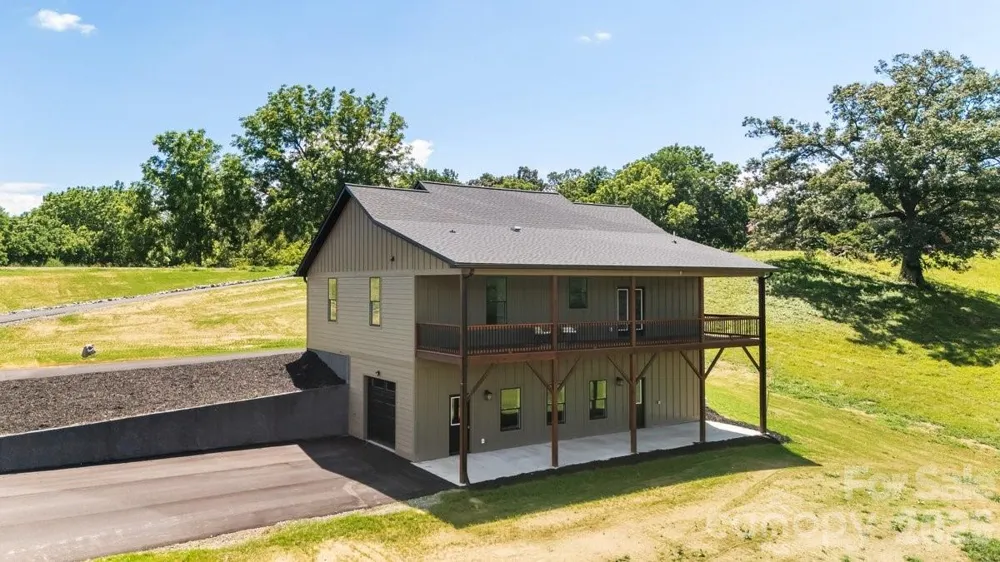 30 Johnny Roberts Road Alexander, NC 28701