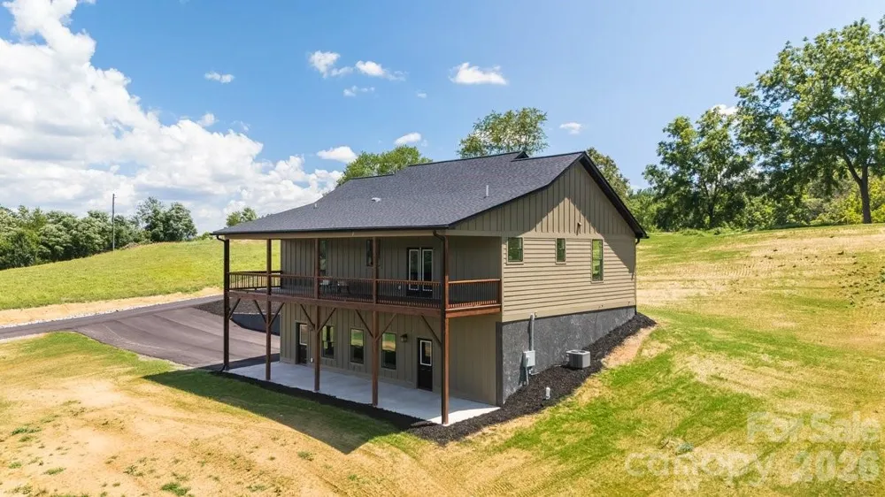 30 Johnny Roberts Road Alexander, NC 28701