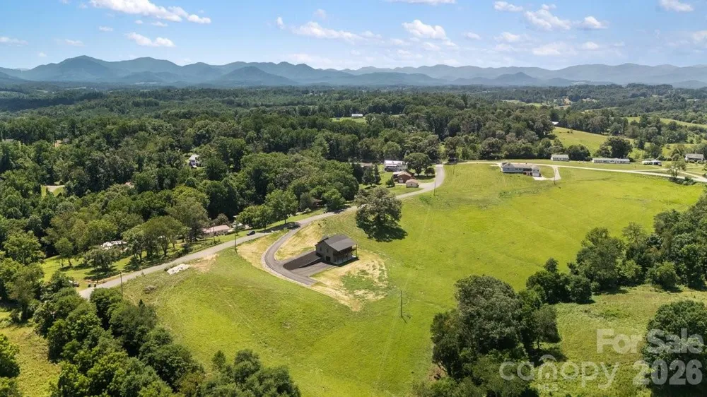 30 Johnny Roberts Road Alexander, NC 28701