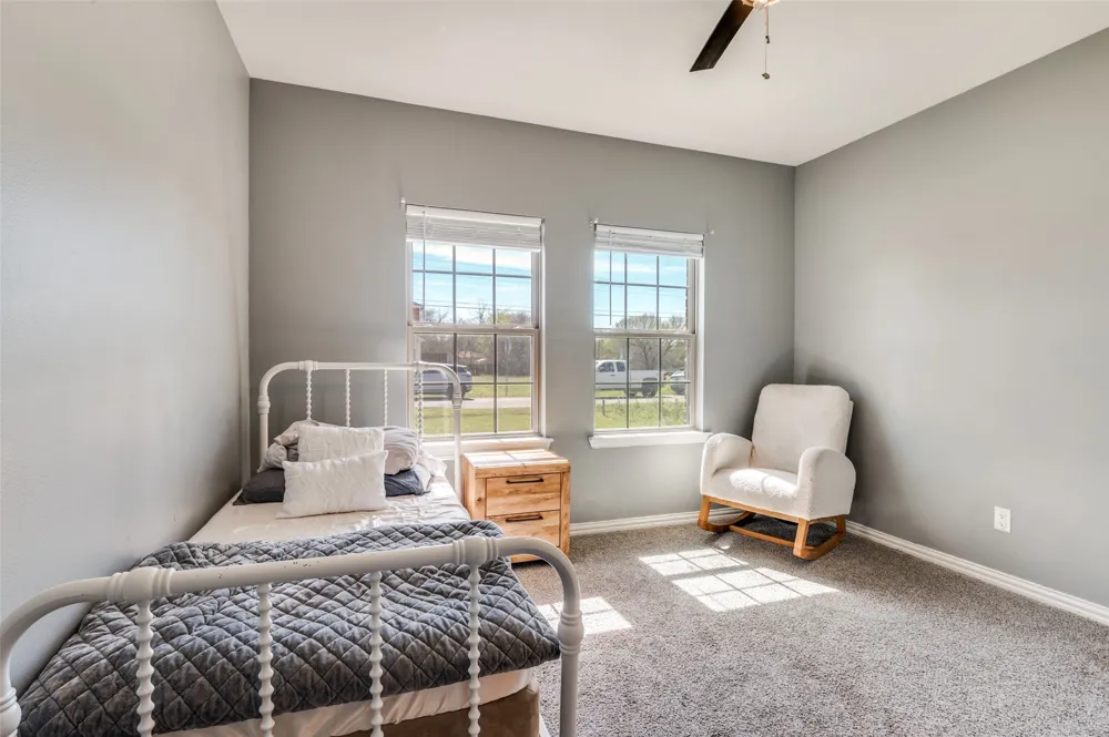2723 Pike Drive Lancaster, TX 75134