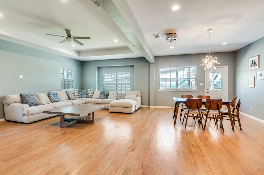 2723 Pike Drive Lancaster, TX 75134