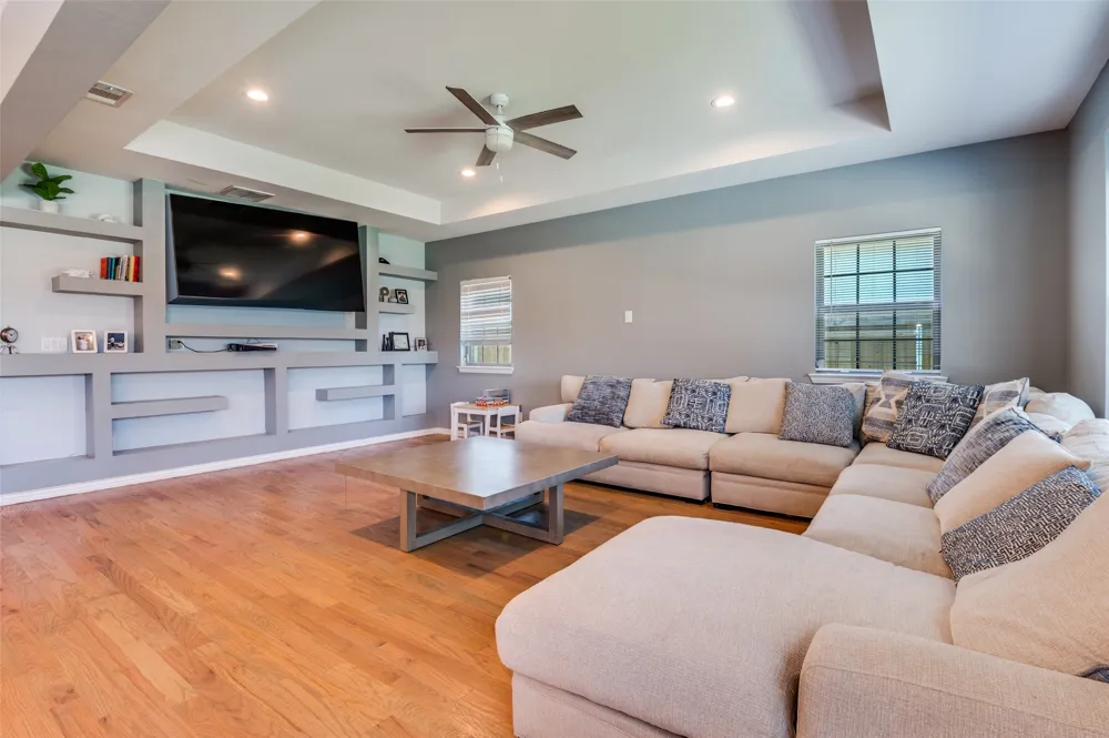 2723 Pike Drive Lancaster, TX 75134