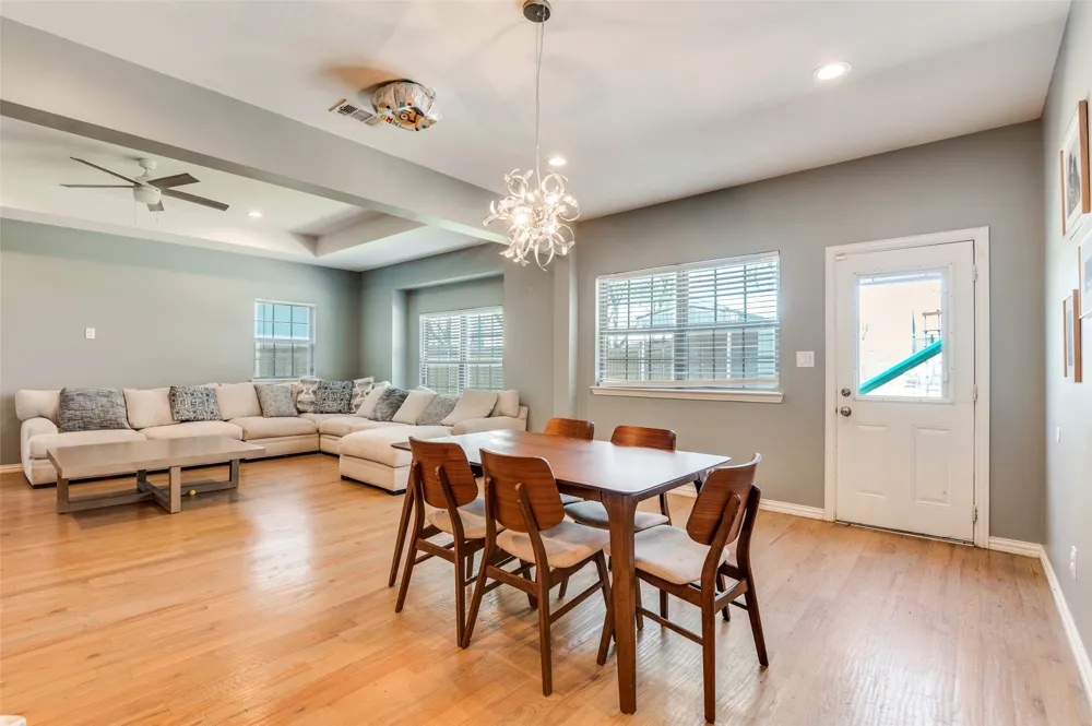 2723 Pike Drive Lancaster, TX 75134