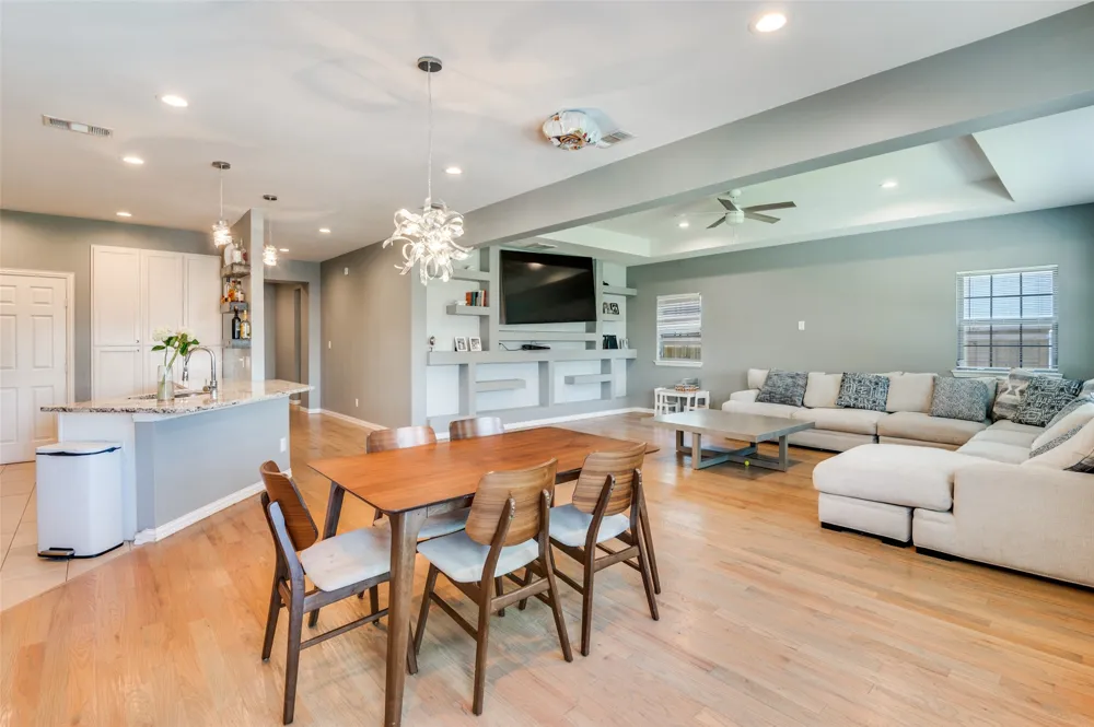 2723 Pike Drive Lancaster, TX 75134