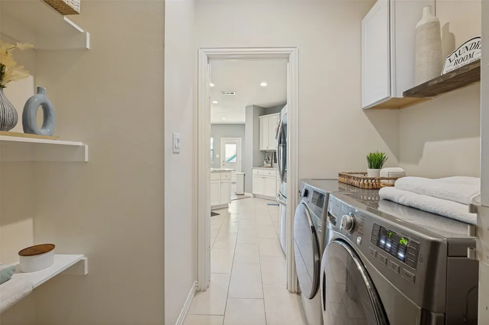 2723 Pike Drive Lancaster, TX 75134