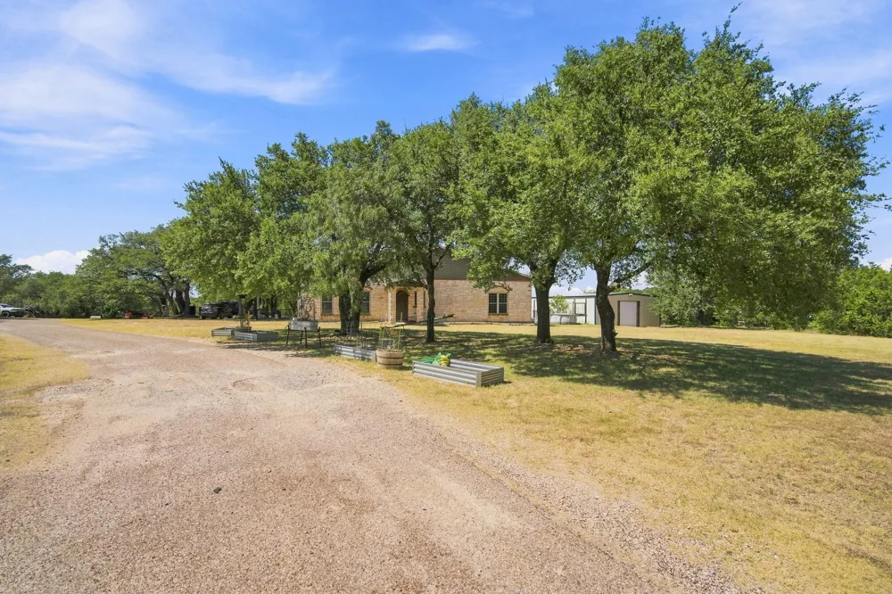 322 Fm 927 Morgan, TX 76671
