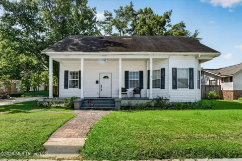 1108 Live Oak Avenue