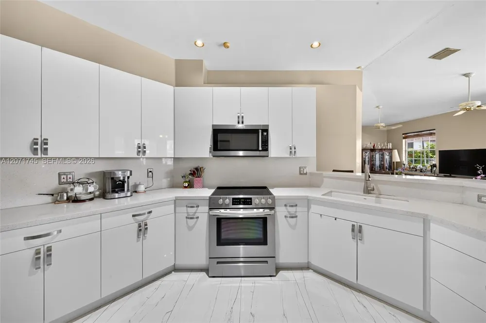 17711 SW 81st Ct Palmetto Bay, FL 33157