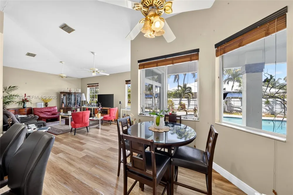 17711 SW 81st Ct Palmetto Bay, FL 33157