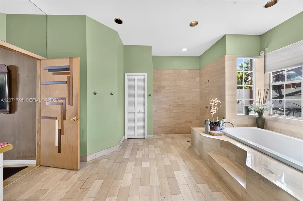 17711 SW 81st Ct Palmetto Bay, FL 33157
