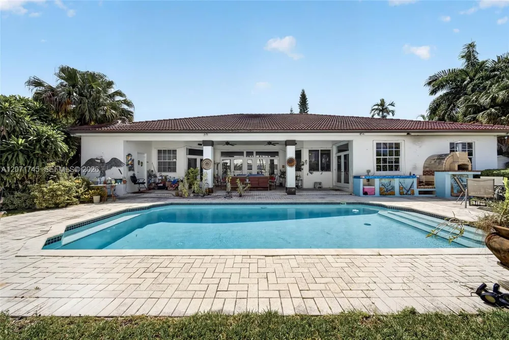 17711 SW 81st Ct Palmetto Bay, FL 33157
